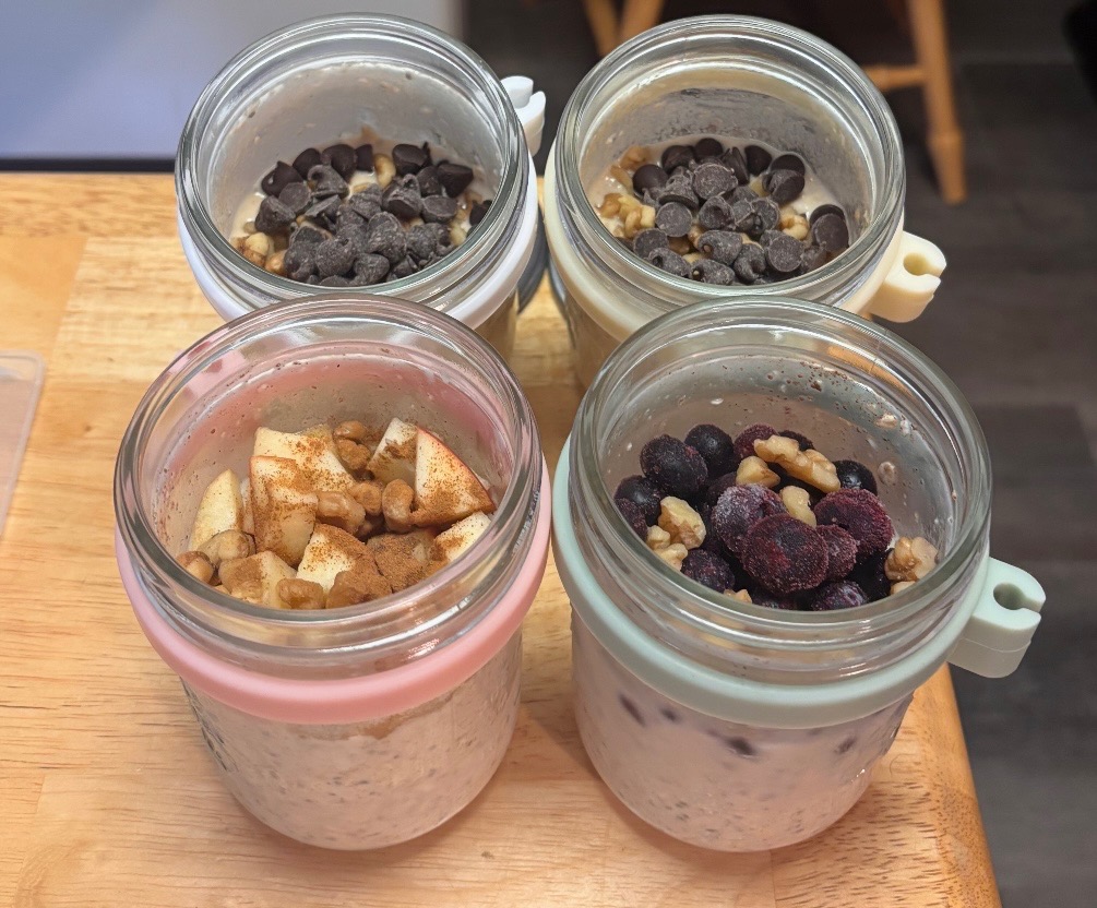 Overnight oats in mason jars